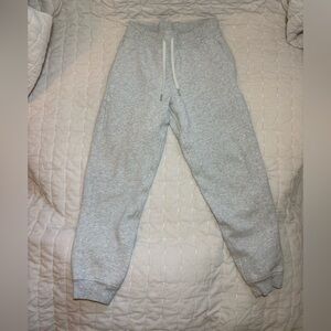 lululemon women’s Light Gray Jogger Sweatpants